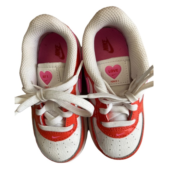 Nike Air Force 1 Valentine S Day 2023 FD1033-600 - size 8 - Picture 5 of 5